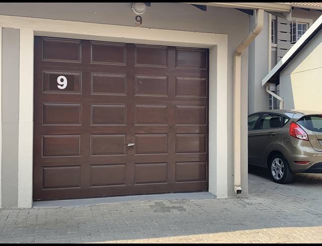 2 BEDROOM TOWNHOUSE SOLD IN PEBBLE CREEK
